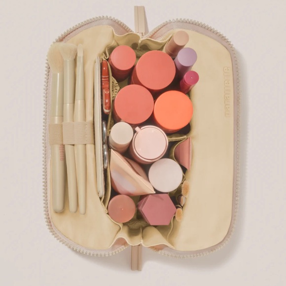 Parallelle The Small Bisque Traveller Makeup Organizer - Picture 2 of 11